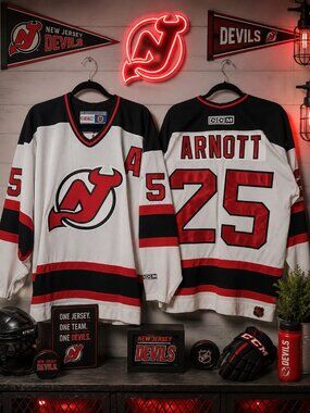 Vintage CCM New Jersey Devils Jason Arnott #25 Jersey - Size L